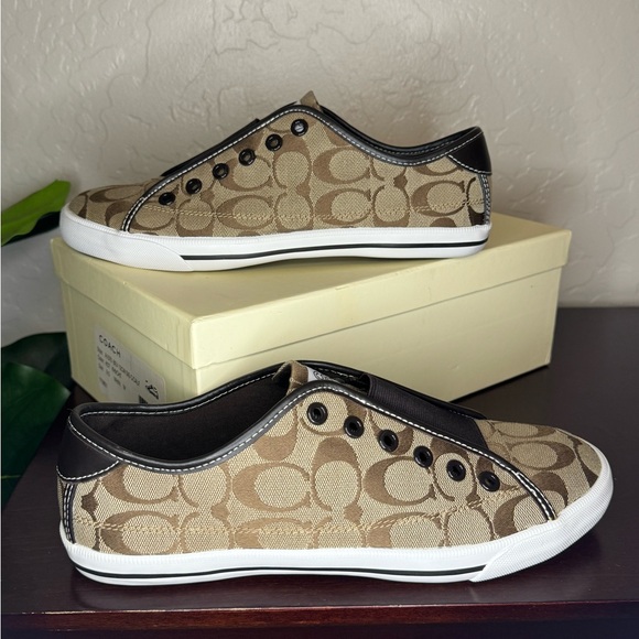 Coach‎ sneakers! - Picture 7 of 8